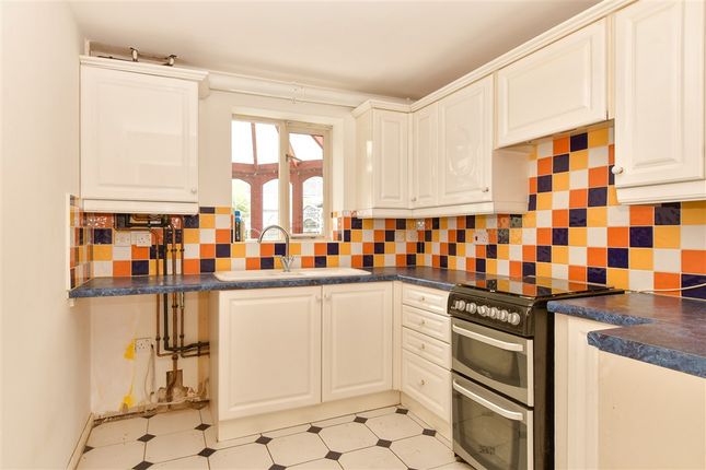 3 bed property, in Joyce Green Lane, £350,000