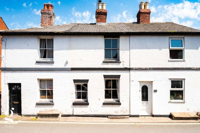 2 bed property, in East Street, £175,000