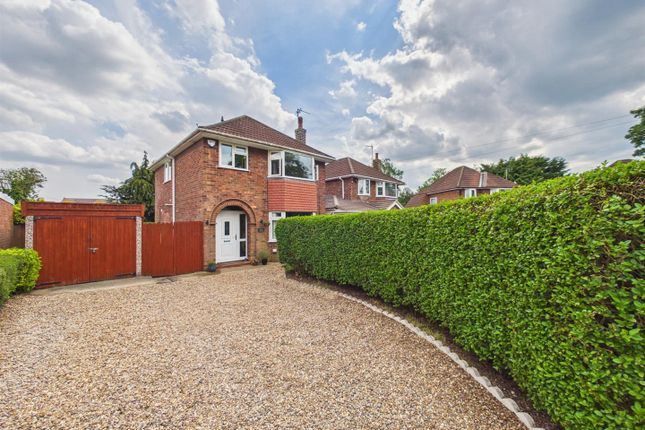 3 bed property, in Newark Road, £325,000