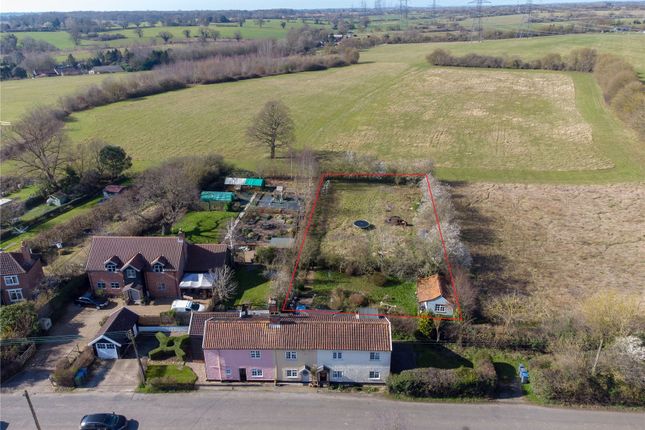 3 bed property, in Stoney Road, £375,000
