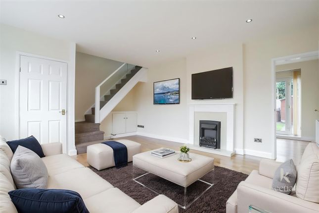 3 bed property, in Heys Avenue, £230,000