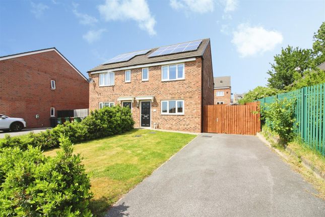 3 bed property, in South Parkway, £250,000