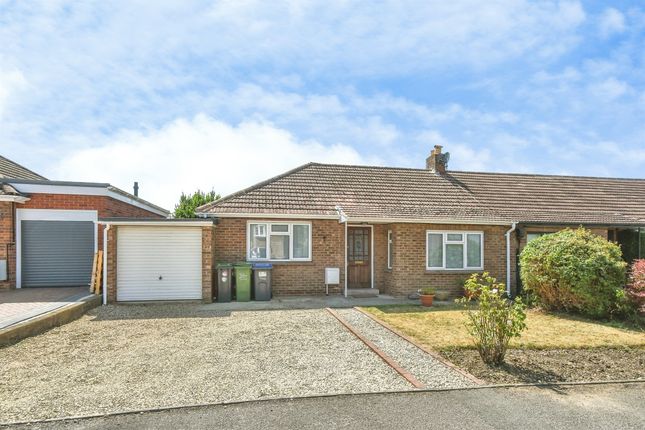 2 bed property, in Horsebrook Park, £280,000