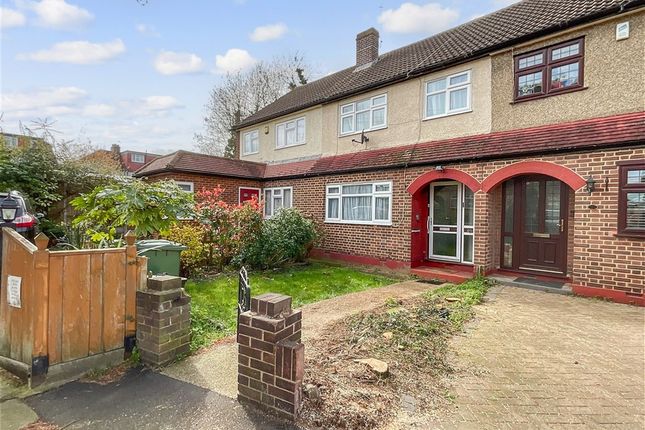 3 bed property, in Stanley Close, £450,000