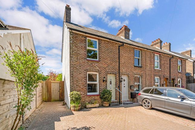 2 bed property, in Chidham Lane, £350,000