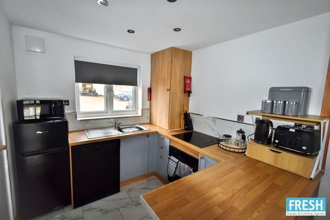 1 bed property, in Clovelly Place, £209,950