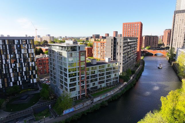 2 bed property, in South Hall Street, £220,000