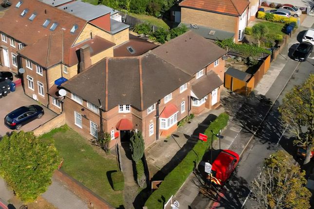 5 bed property, in Western Avenue, £1,785,000