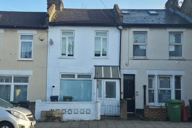 4 bed property, in Eardley Road, £540,000