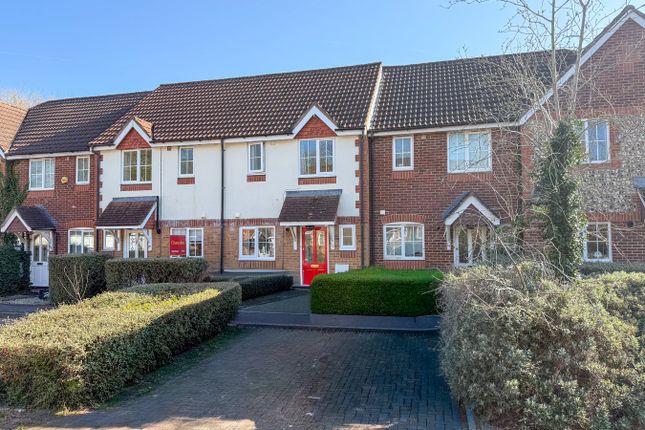 2 bed property, in Two Rivers Way, £300,000