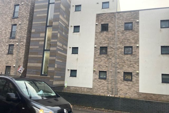 2 bed property, in Goodhope Park, £93,000