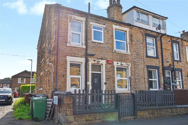 2 bed property, in Springfield Road, £160,000