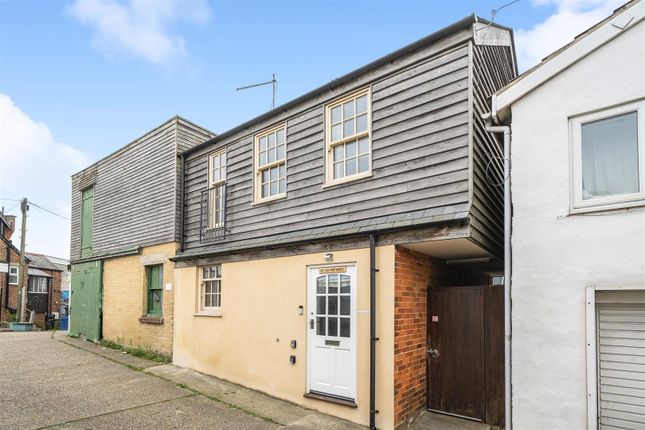 2 bed property, in Mermond Place, £255,000