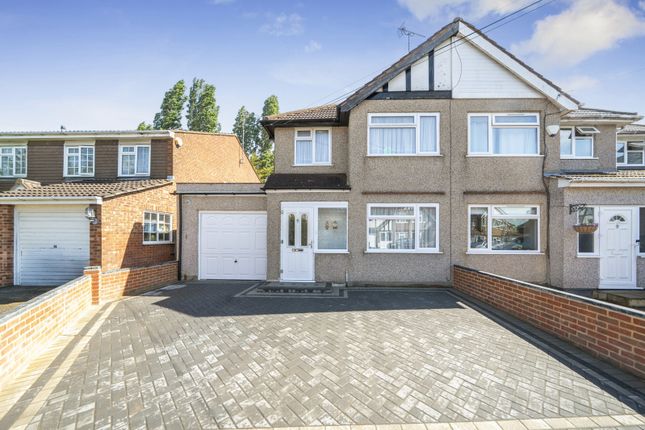 3 bed property, in Silver Close, £650,000