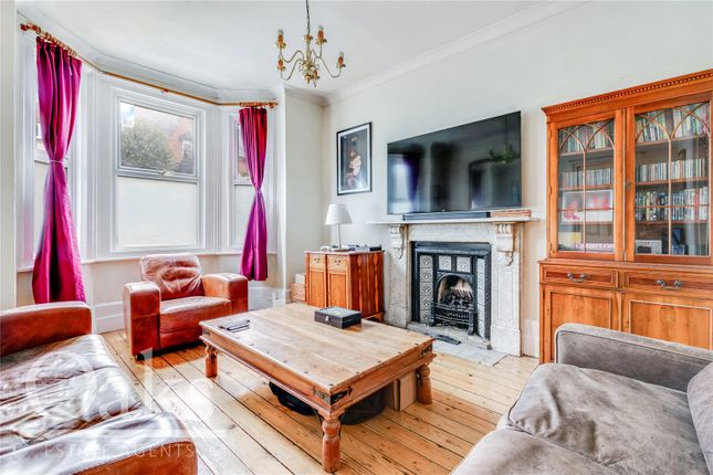 2 bed property, in Lewin Road, £550,000