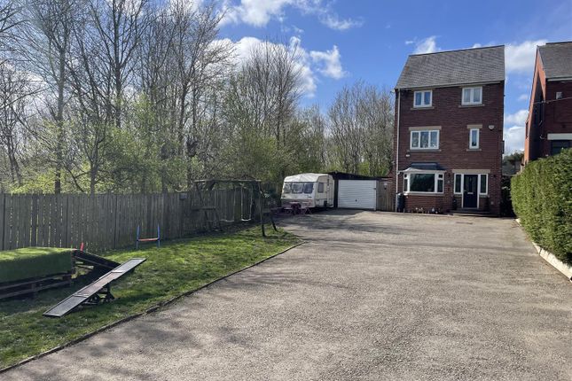 4 bed property, in Howlett House, £380,000
