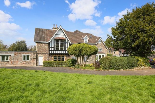 3 bed property, in Ivywell Road, £525,000