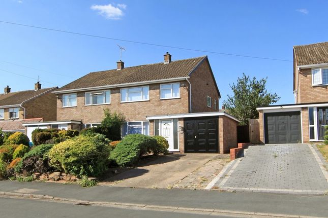 3 bed property, in Teme Avenue, £245,000