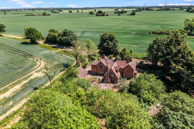 6 bed property, in Kirby Hall Cottages, £450,000