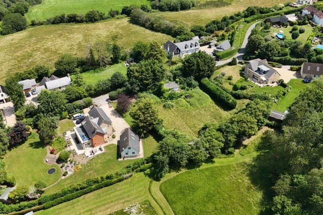 3 bed property, in Greenhill, £450,000