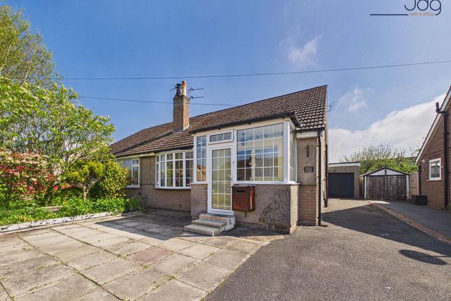 2 bed property, in Leachfield Road, £220,000