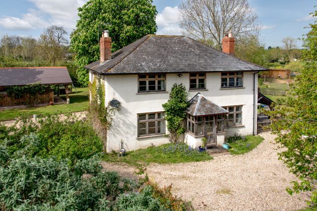 3 bed property, in Ham Road, £675,000