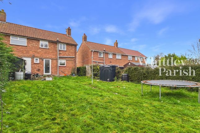 3 bed property, in Manor Road, £240,000