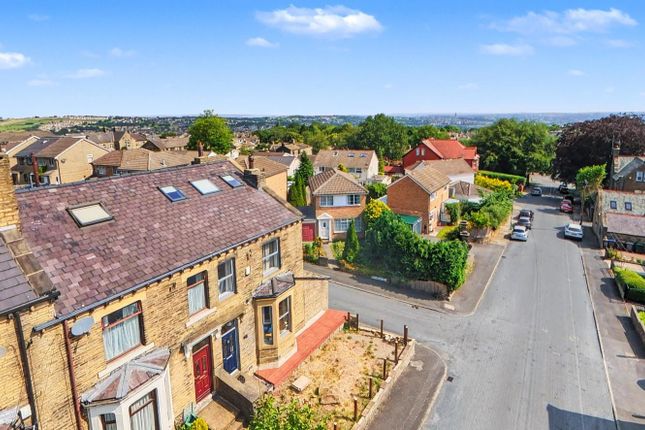 4 bed property, in Oakleigh Road Bradford BD14, £200,000