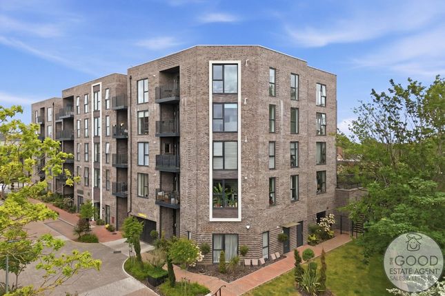 1 bed property, in 55 Academy Way, £325,000