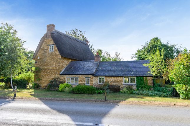 4 bed property, in Stratford Road Wroxton Banbury, £750,000