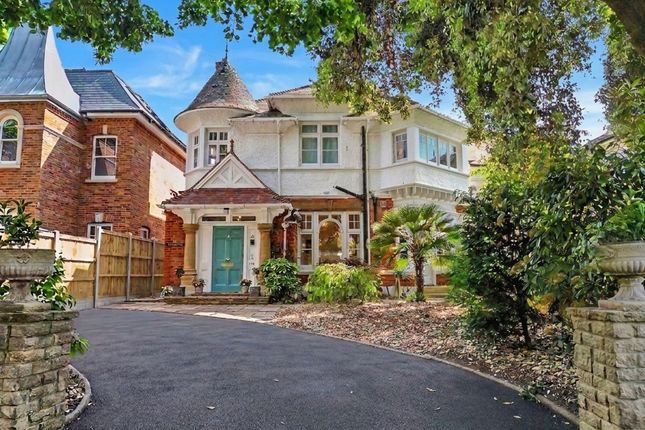 3 bed property, in Palace Road, £1,695,000