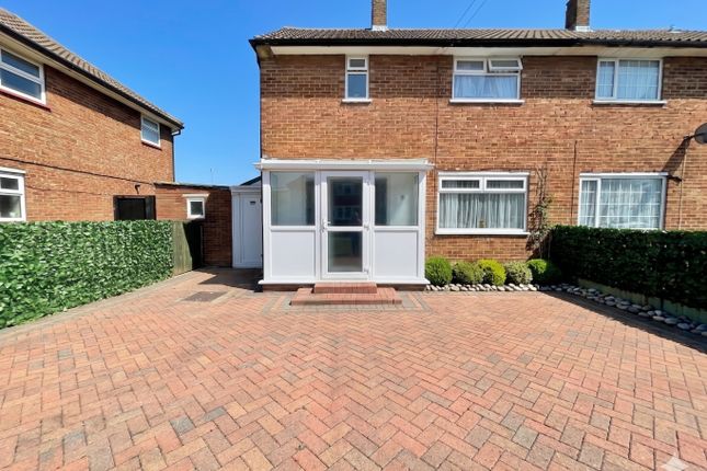 3 bed property, in Aydon Road, £325,000