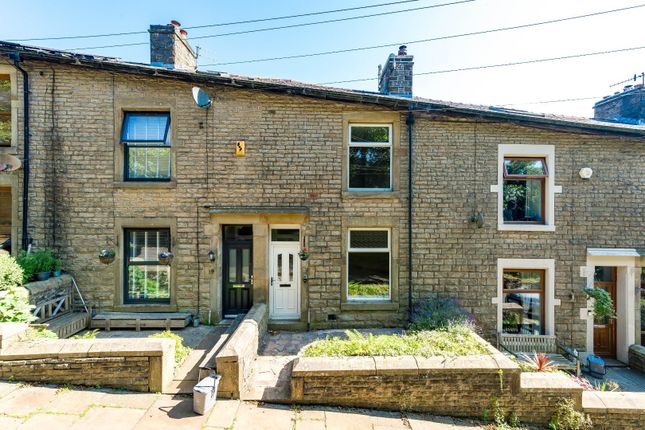 2 bed property, in Kelvin Street, £180,000