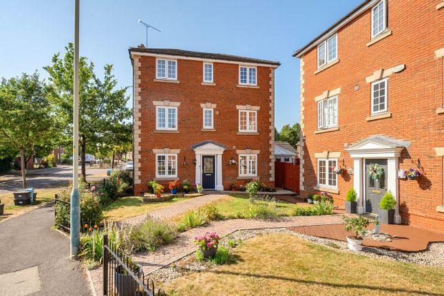 3 bed property, in The Boulevard, £350,000