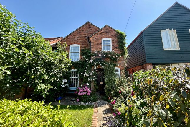 3 bed property, in Bosham Lane, £795,000