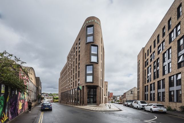 1 bed property, in Allen Street, £39,999
