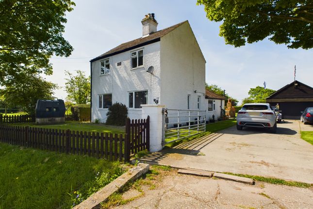 3 bed property, in Station Road, £315,000