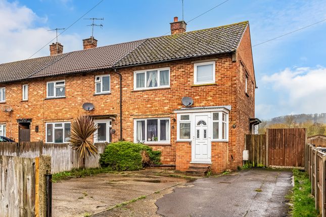 3 bed property, in Ockleys Mead, £399,950