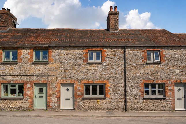 2 bed property, in Church Street, £350,000