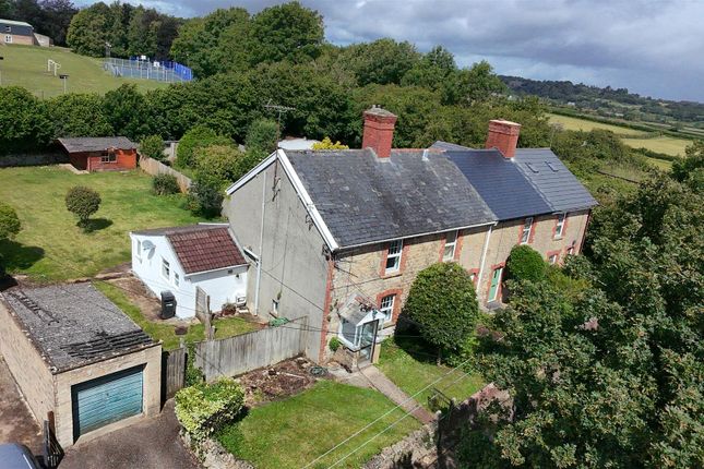 2 bed property, in Upon Hill, £280,000