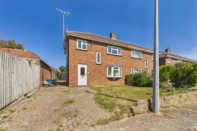 3 bed property, in Saxon Close, £325,000