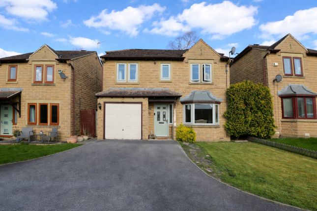 4 bed property, in Richmond Park Avenue, £385,000