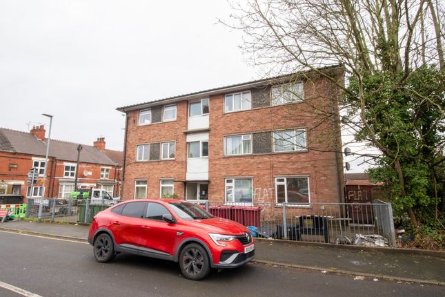 1 bed property, in Gervase Street, £27,000