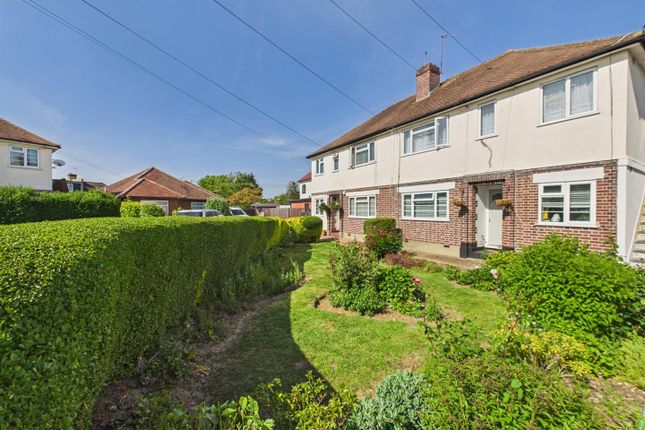 2 bed property, in Northdown Close, £350,000