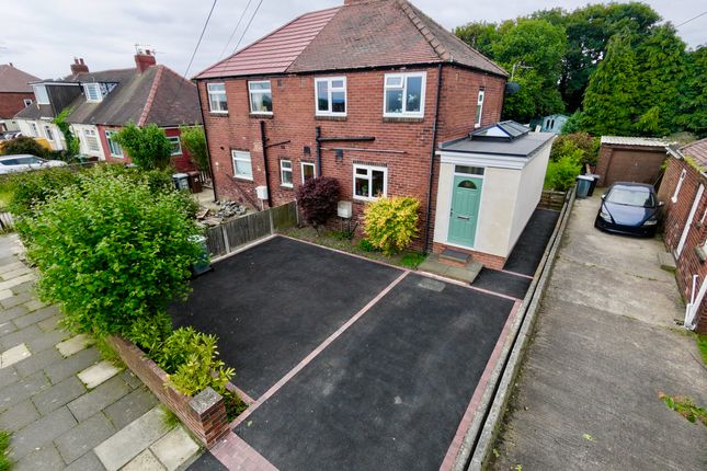 2 bed property, in New Lane, £250,000