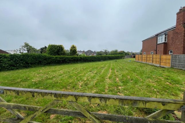 Studio, in Willingham Road, £75,000