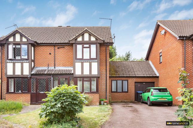 3 bed property, in Rectory Gardens, £500,000