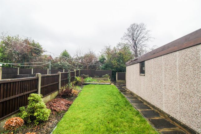3 bed property, in Newton Close, £210,000