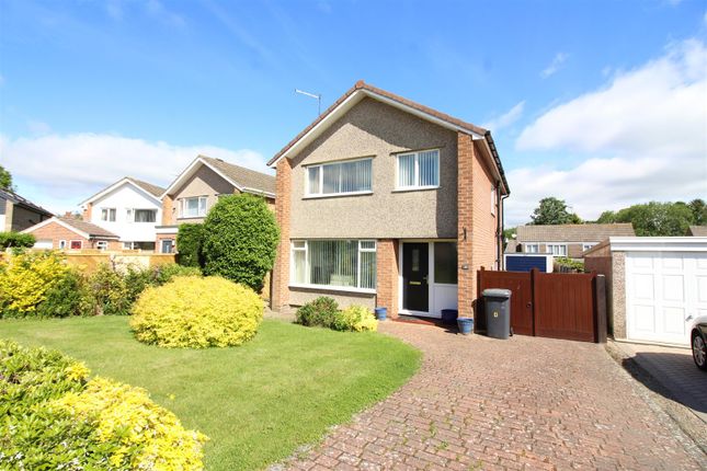 3 bed property, in Arthursdale Close, £345,000