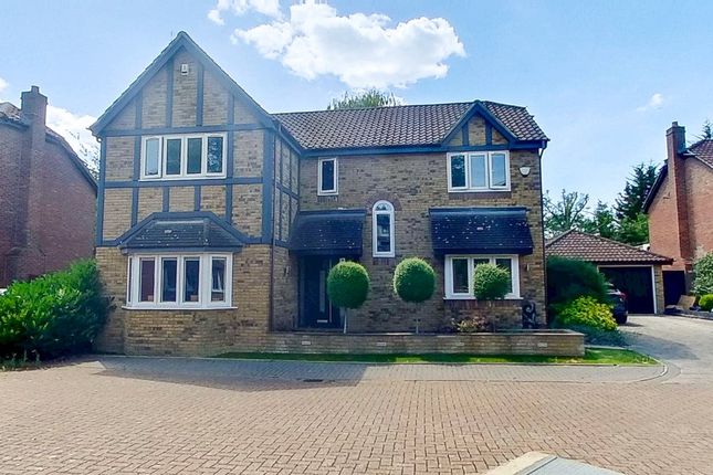 5 bed property, in Hartland Close, £2,000,000